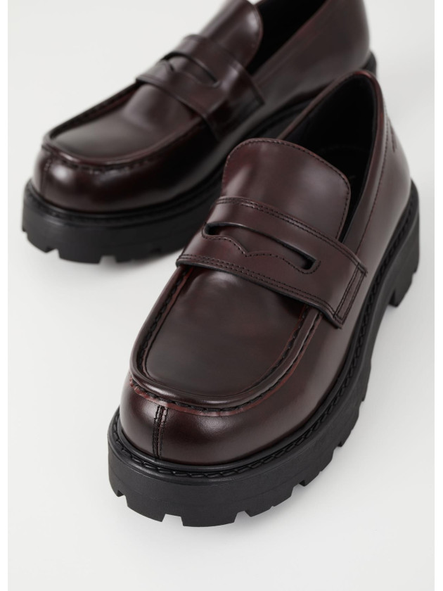 mocasín suela track burdeos