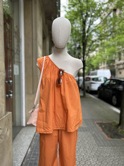 Top naranja