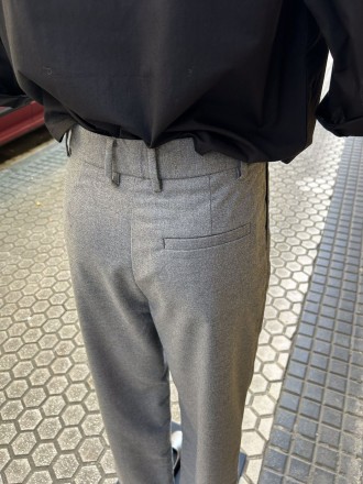 Pantalón gris pinza 2