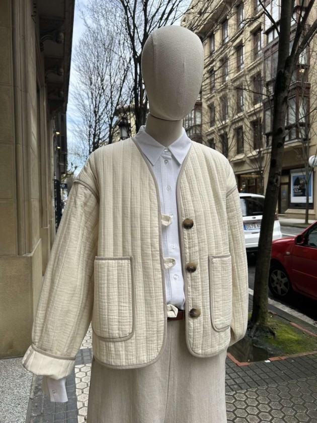 Chaqueta acolchada cruda