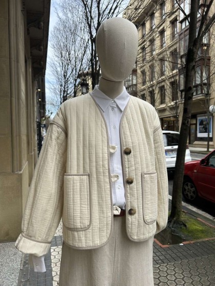 Chaqueta acolchada cruda