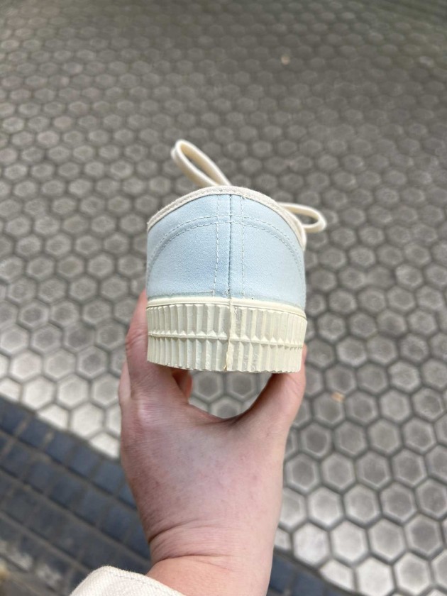 Zapatilla impermeable azulita