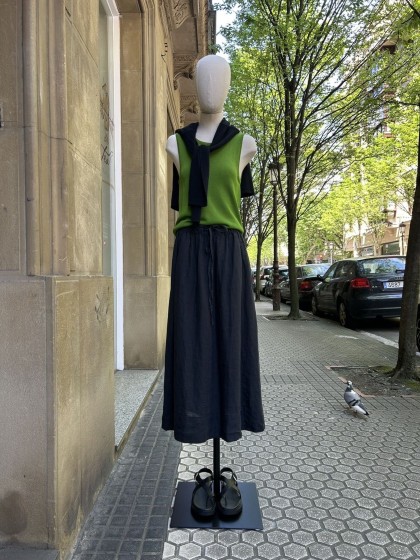 Falda lino negra