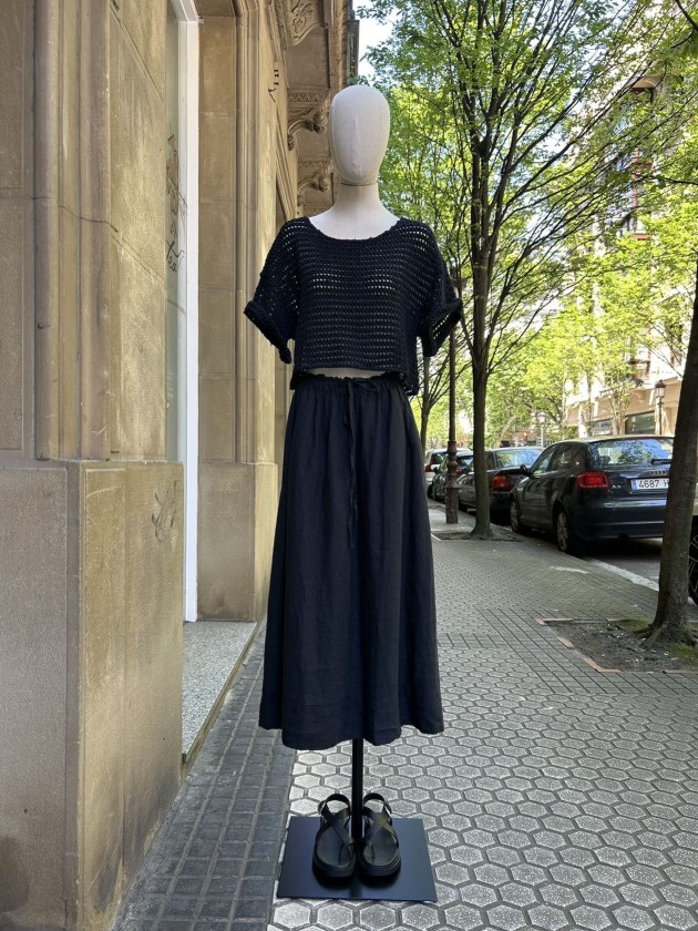 Falda lino negra