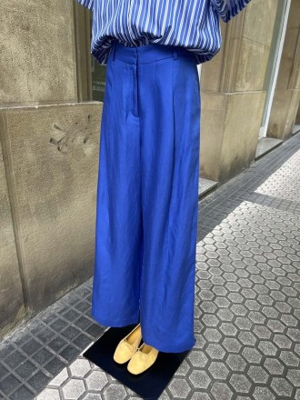 Pantalón azul klein 2