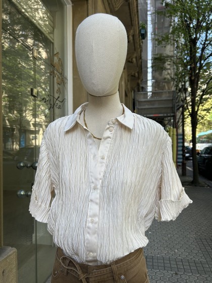 Camisa plisada cruda