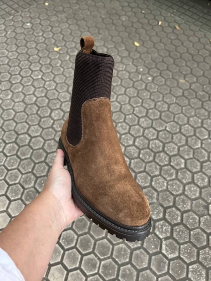 Bota marrón