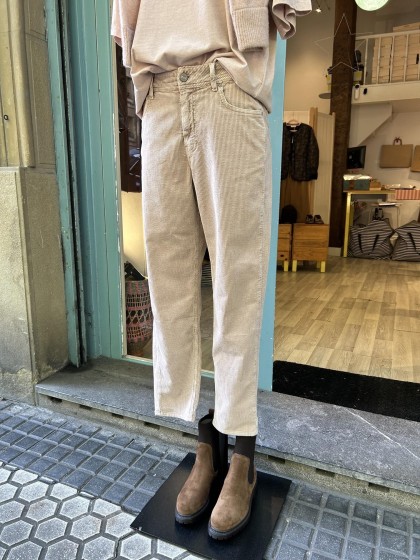 Pantalón micro pana rosa empolvado