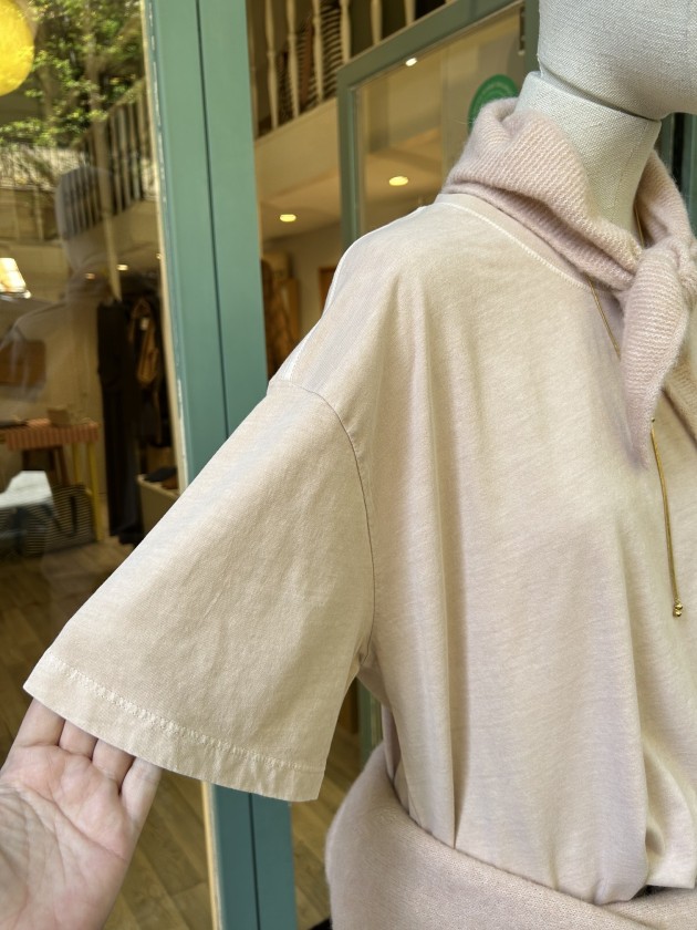 Camiseta rosa empolvado