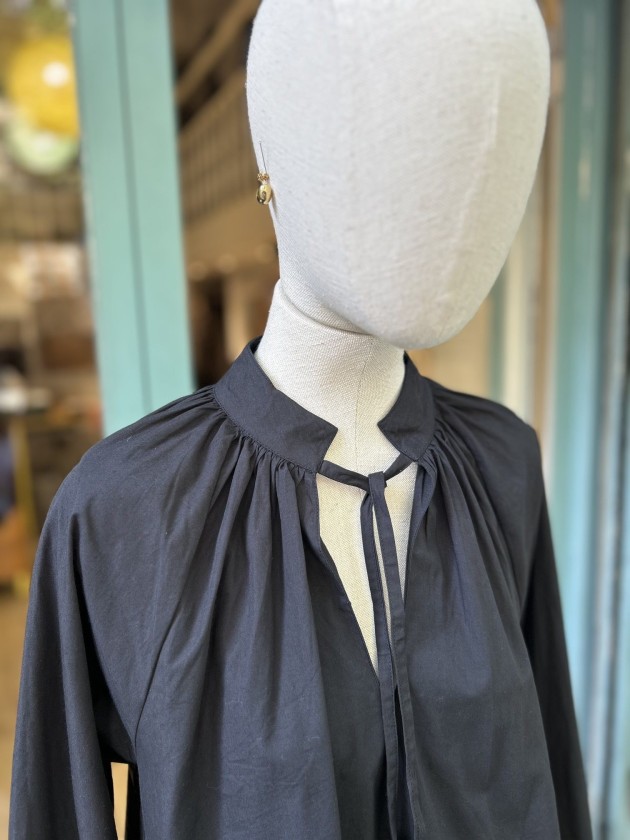Blusa irissa negra