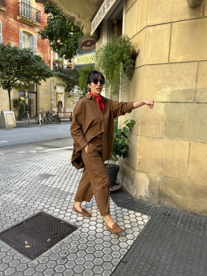 Camisa oversize tabaco