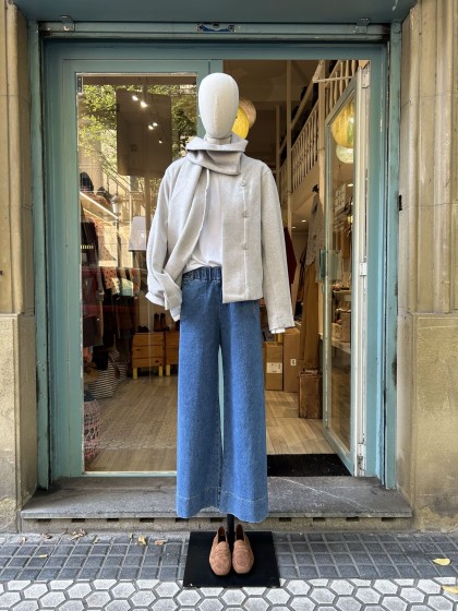 Chaqueta corta gris clara