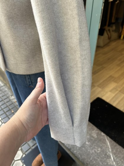 Chaqueta corta gris clara