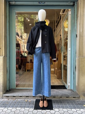 Chaqueta corta negra