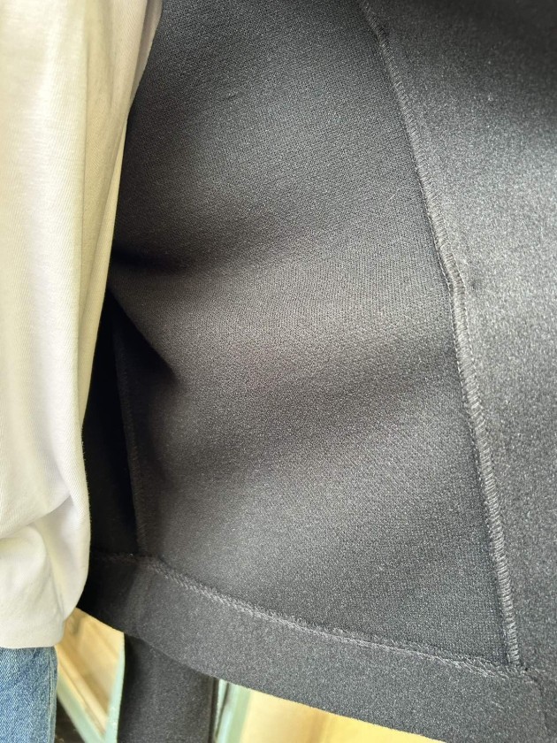 Chaqueta corta negra