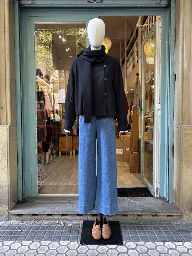 Chaqueta corta negra