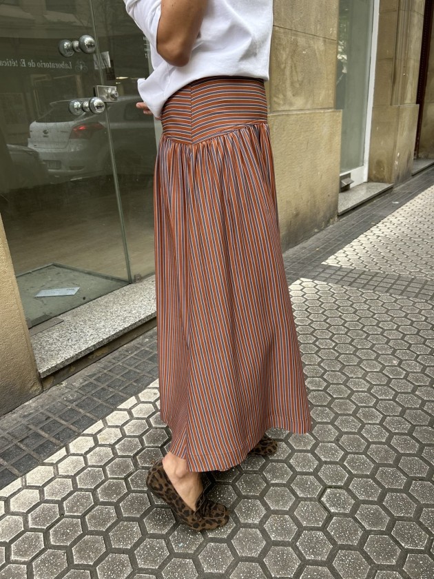 Falda raya café/gris