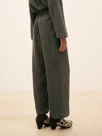 Pantalón cuadros gris 2