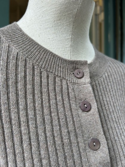 Jersey canalé piedra