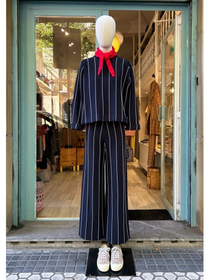 Pantalón de punto a rayas