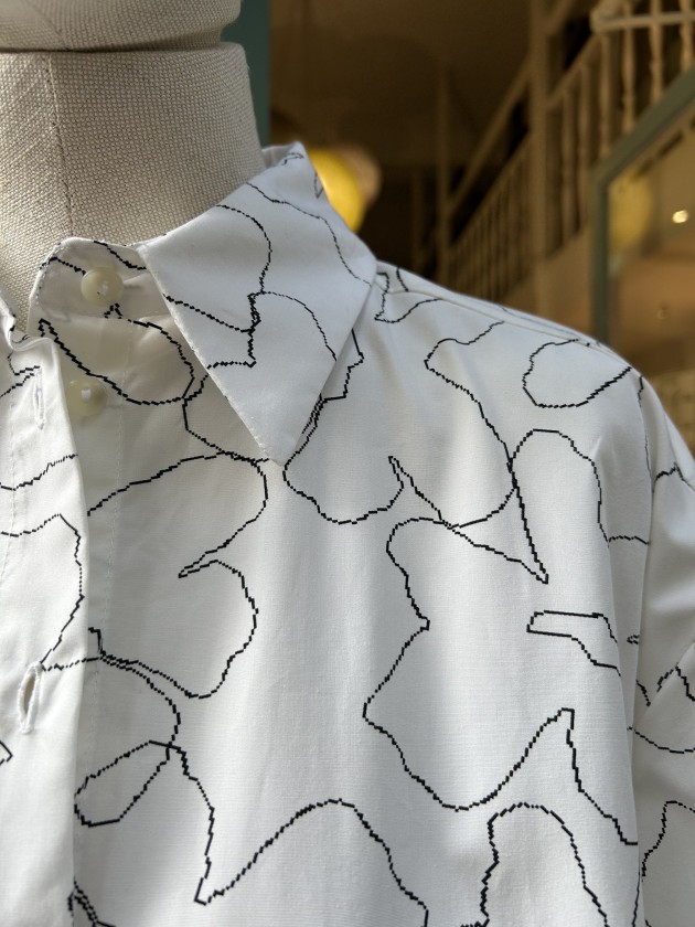 Camisa oversize flores