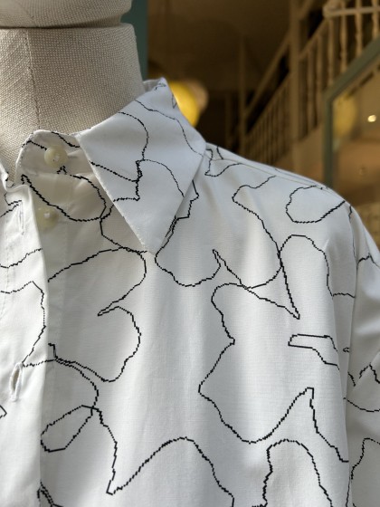 Camisa oversize flores