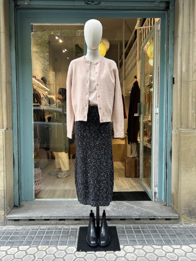 Falda negra jaspeada