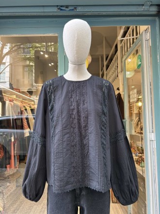 Blusa encaje negra 2