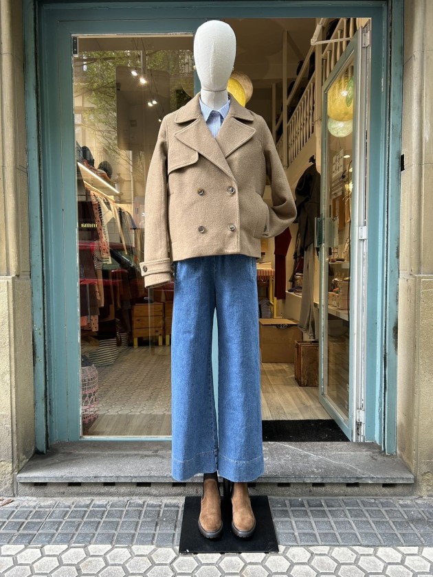 Chaqueta cruzada camel