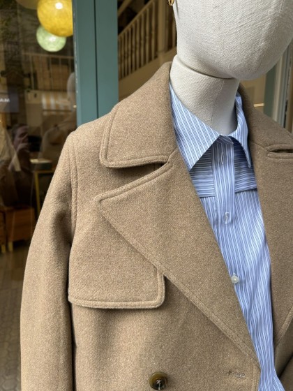 Chaqueta cruzada camel