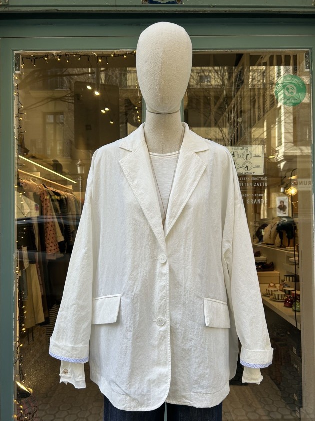 Americana oversize blanca