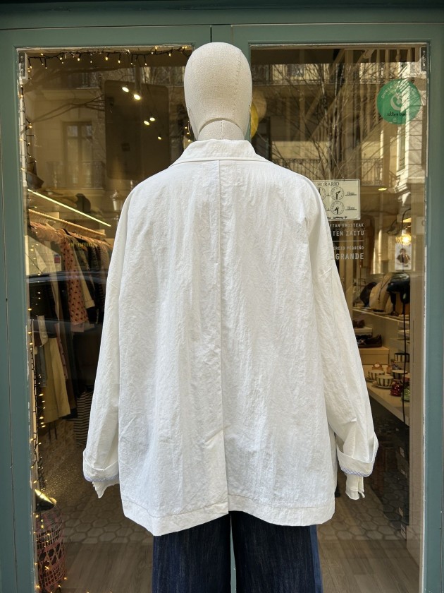 Americana oversize blanca