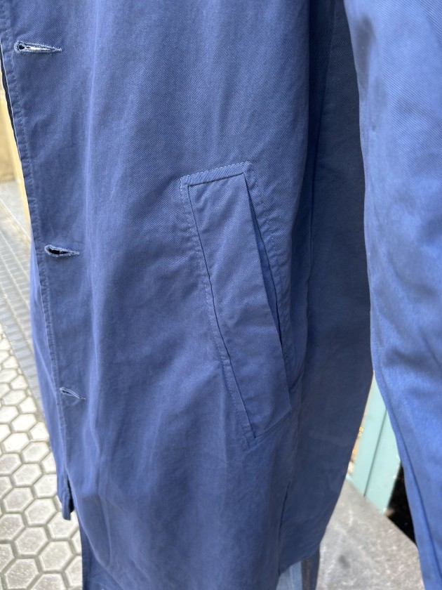 Gabardina reversible azul