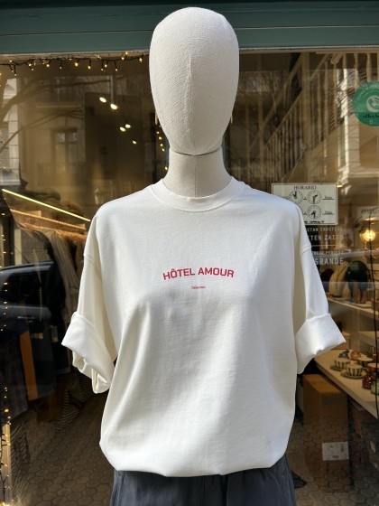 Camiseta Hotel amour